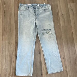 High waist 90s boyfriend jeans with rip - light wash